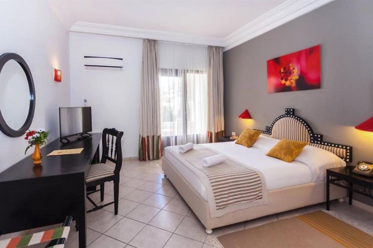 Le Petit Palais & Spa Hotel Mezraia Екстериор снимка